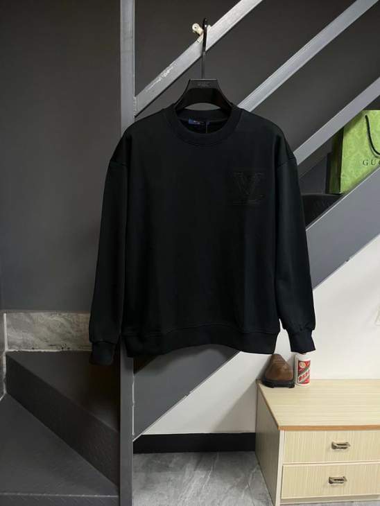 Picture of LV Sweatshirt _SKULVS-XLxetr9934239